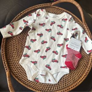 Starting Out Christmas Tree Truck Cream Holiday Outfit with Socks Size 3M NWT
